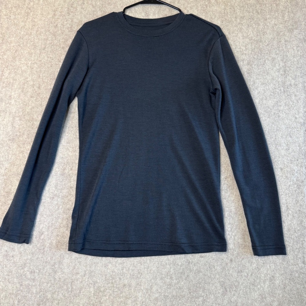 Woolx Easton Merino Wool Top Mens Small Black Slim Base Layer Hiking Outdoor